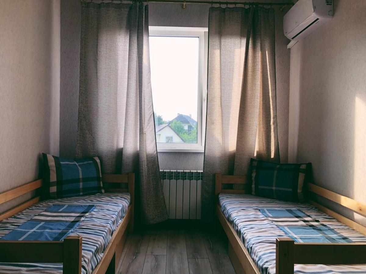 Annet Hostel Harkiv Exterior foto