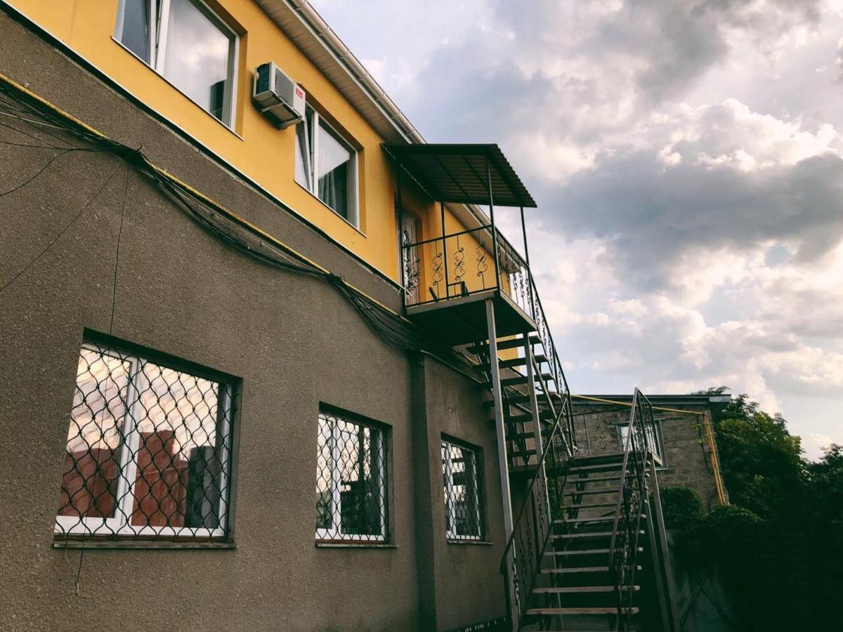 Annet Hostel Harkiv Exterior foto